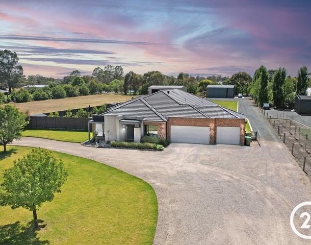 25 Pinerate Place, Echuca VIC 3564