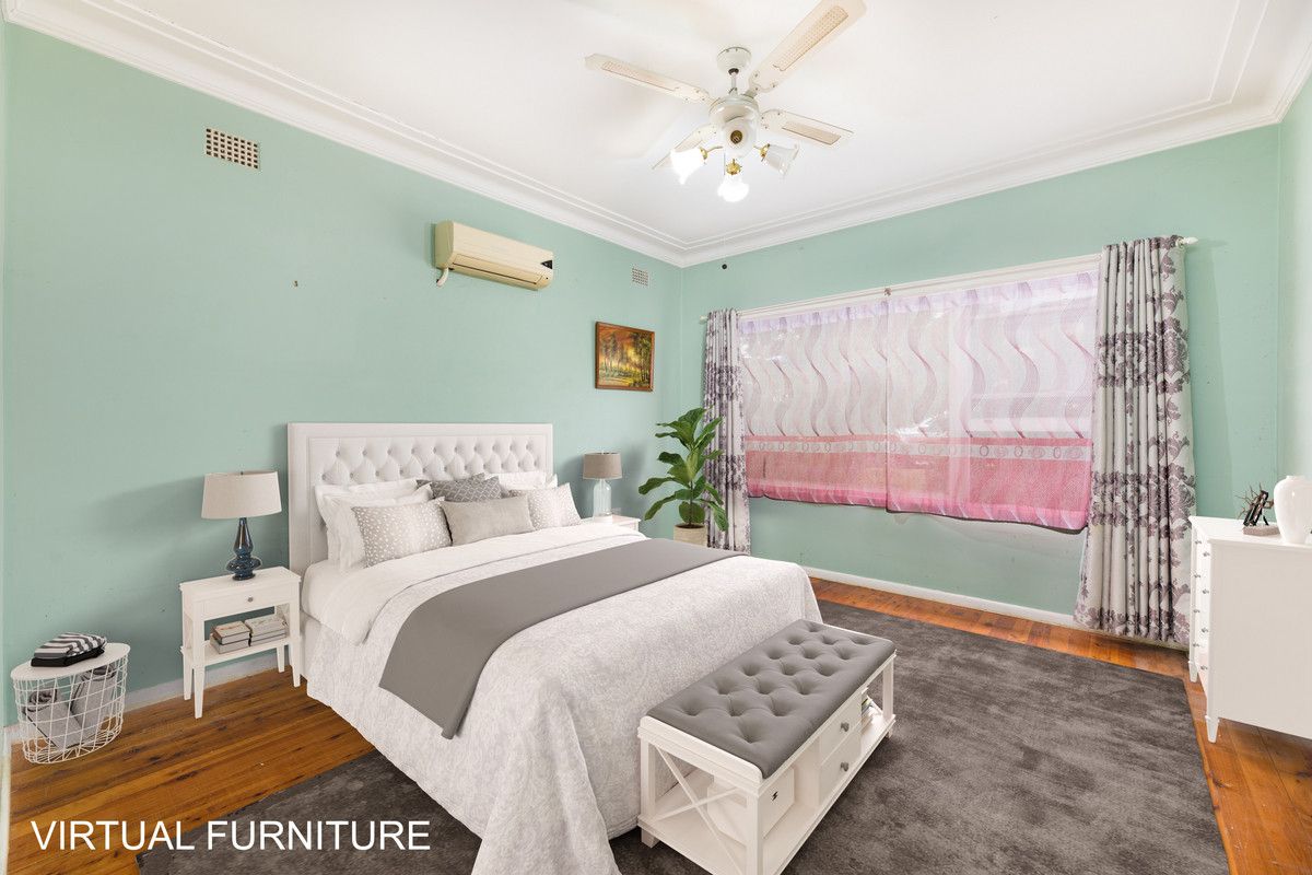 16 Hurlstone Avenue, Glenfield NSW 2167, Image 2