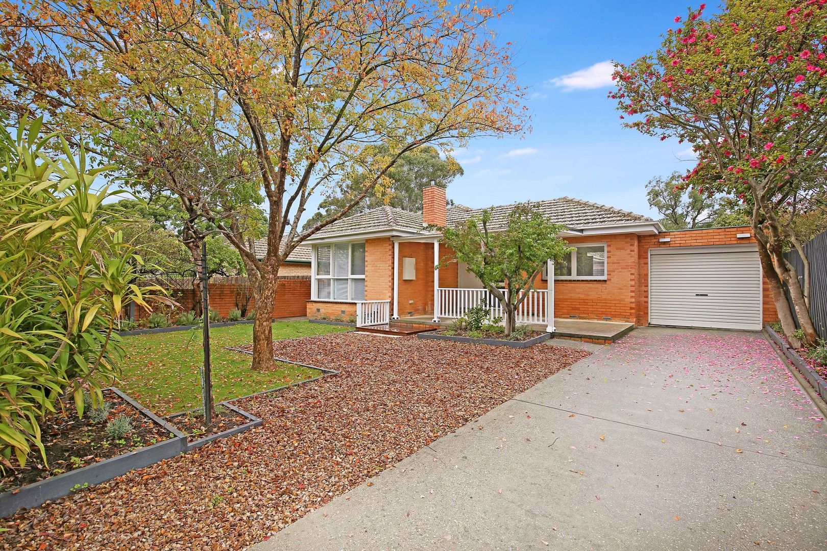 3 bedrooms House in 4A Dickson Crescent RINGWOOD NORTH VIC, 3134