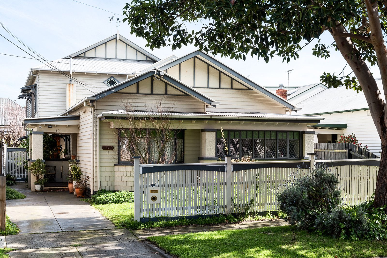 8 bedrooms House in 11 Trudgeon Avenue RESERVOIR VIC, 3073