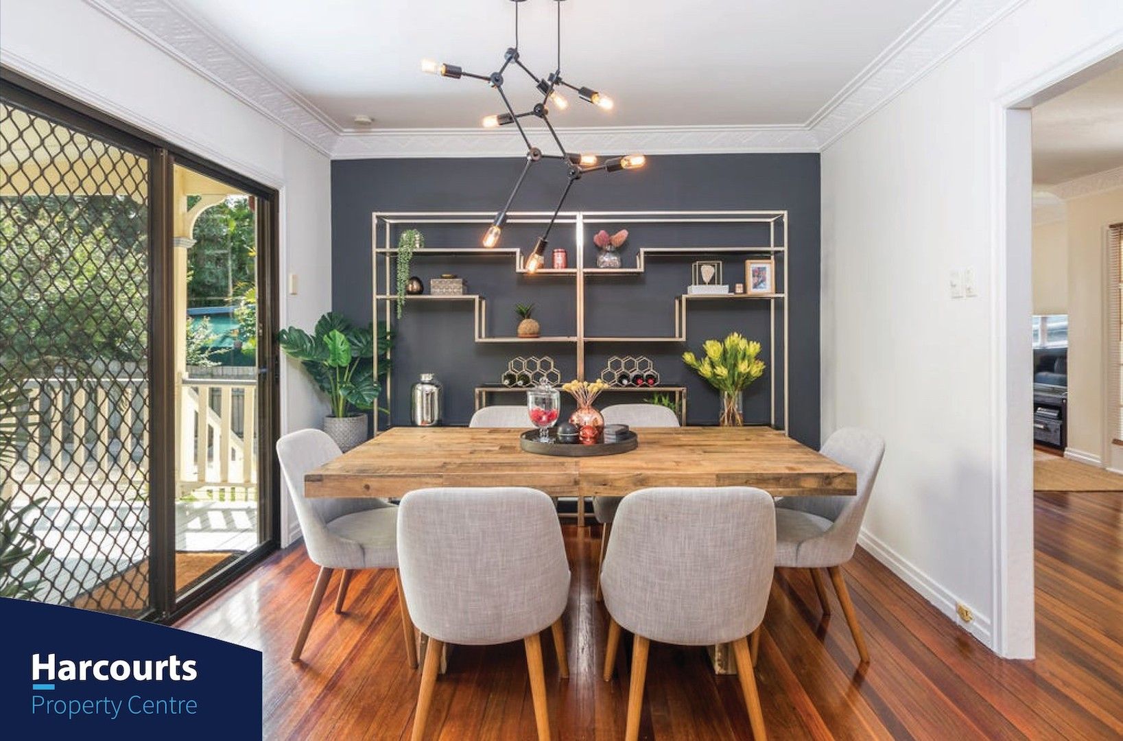 3 bedrooms House in 130 Holland Road HOLLAND PARK QLD, 4121