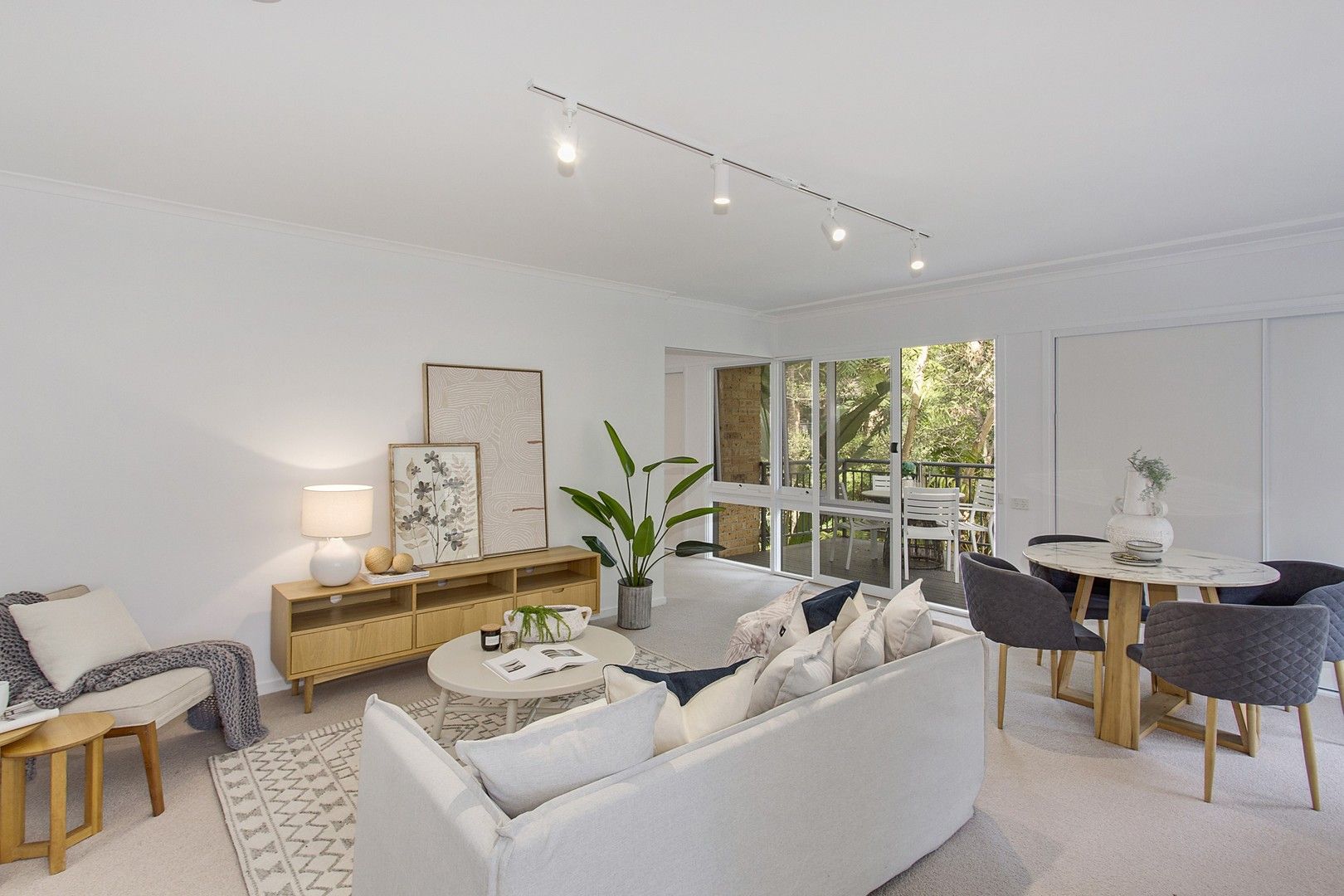 2 bedrooms Apartment / Unit / Flat in 319/36-42 Cabbage Tree Road BAYVIEW NSW, 2104