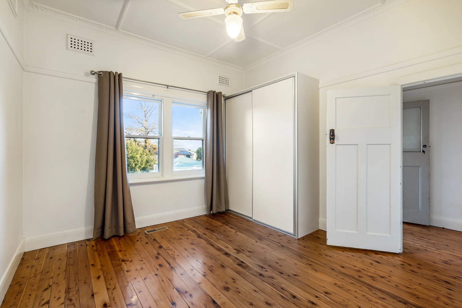 Additional image 5 of 358 Centenary Street, East Albury NSW 2640