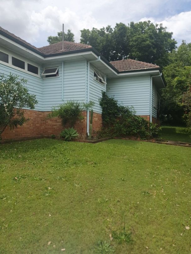 4 bedrooms House in 201 Weller Road TARRAGINDI QLD, 4121