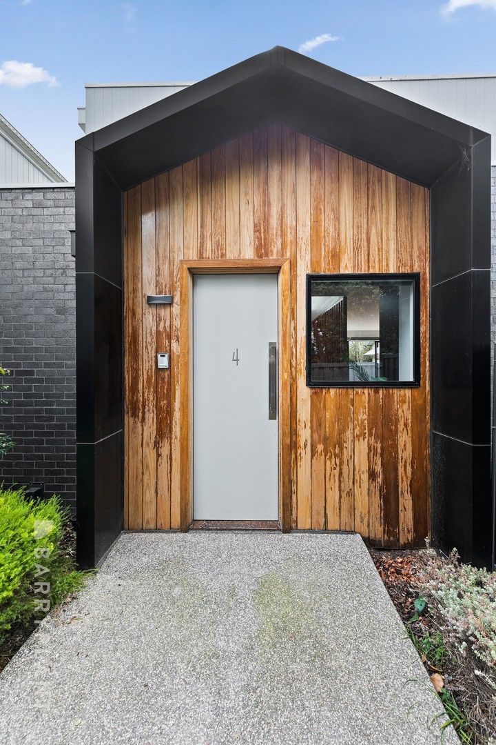 2 bedrooms Townhouse in 4/101 Victoria Road NORTHCOTE VIC, 3070