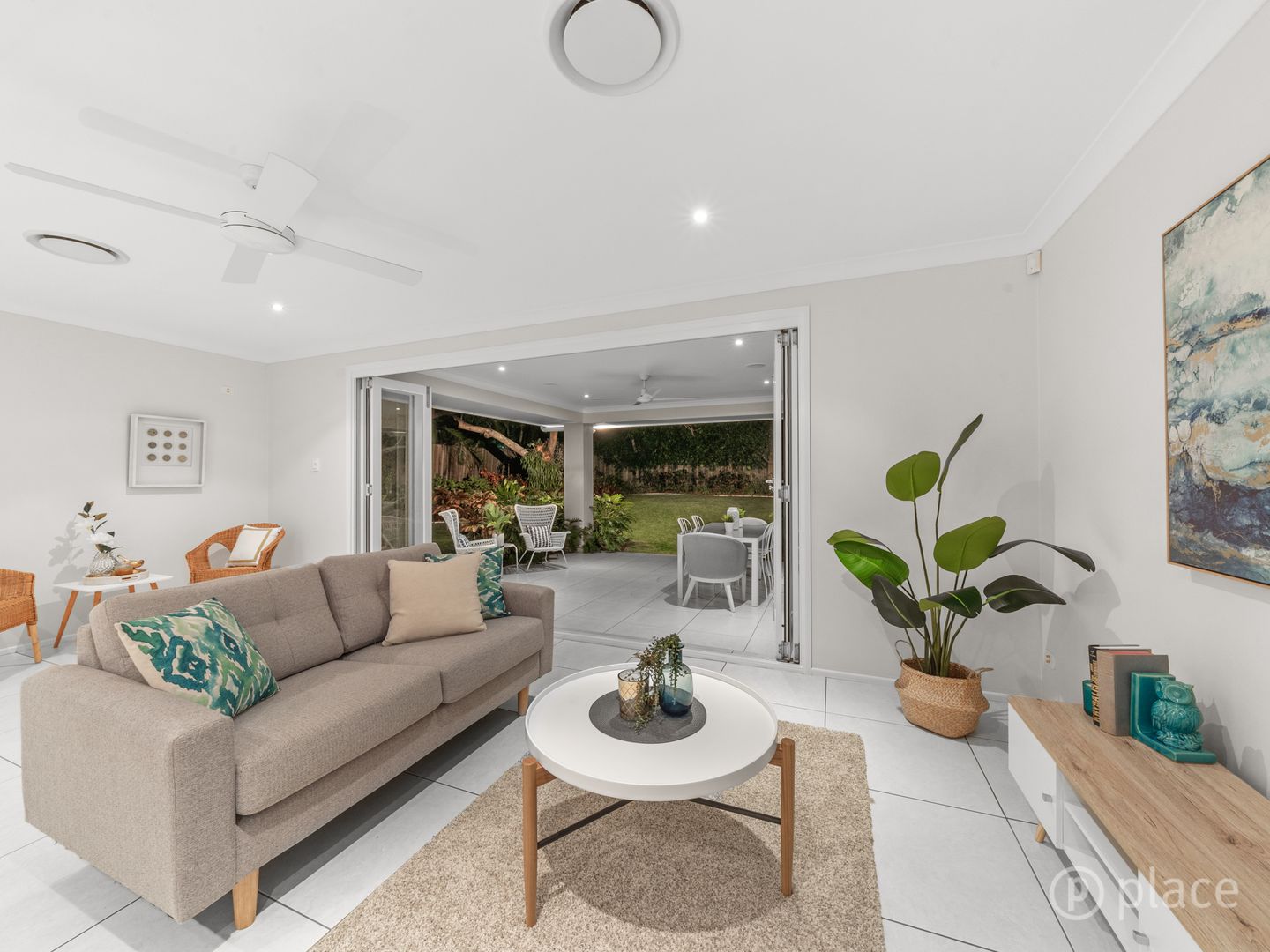 79 Gordon Street, Gordon Park QLD 4031, Image 2