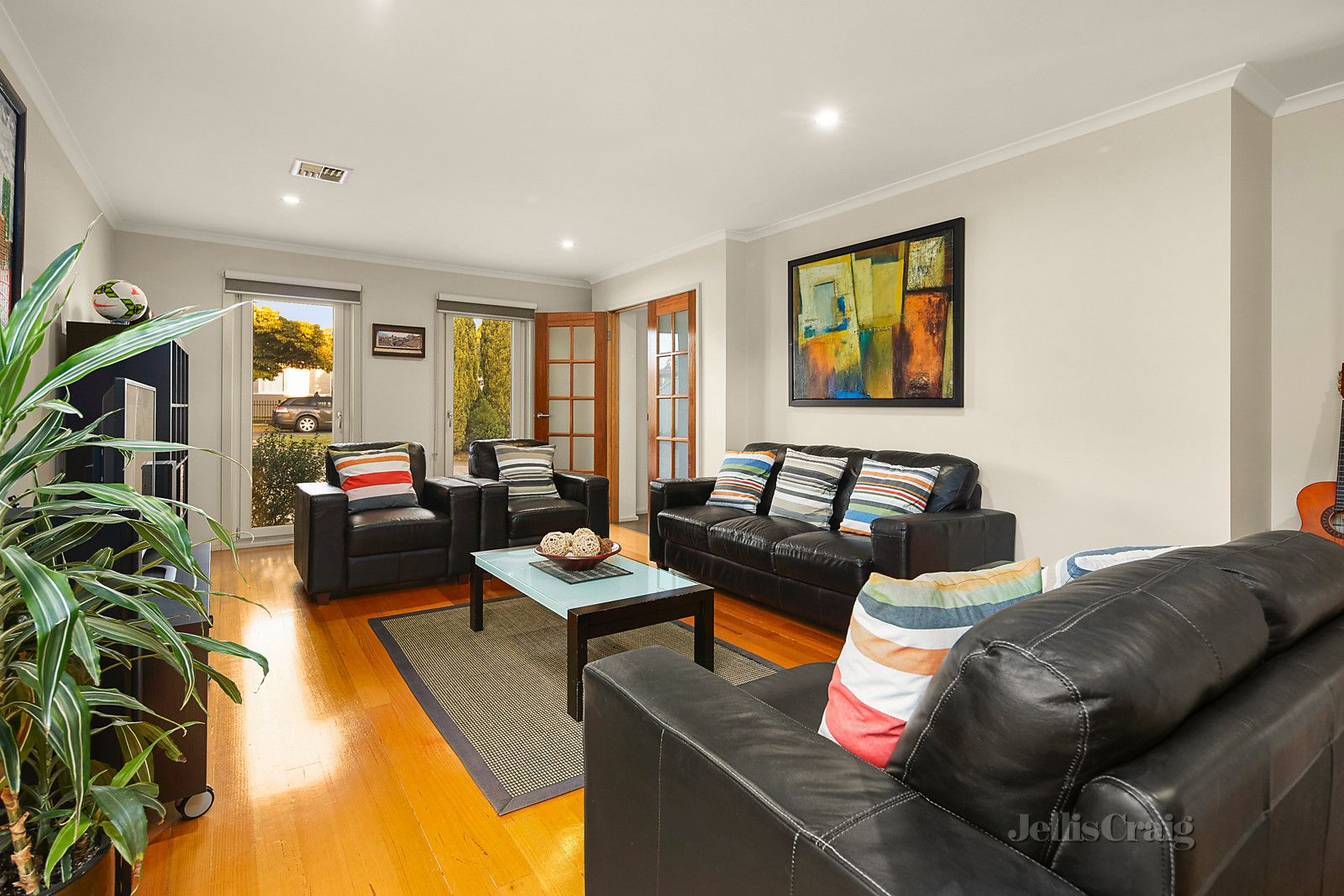 21 Camperdown Avenue, Sunshine North VIC 3020, Image 2