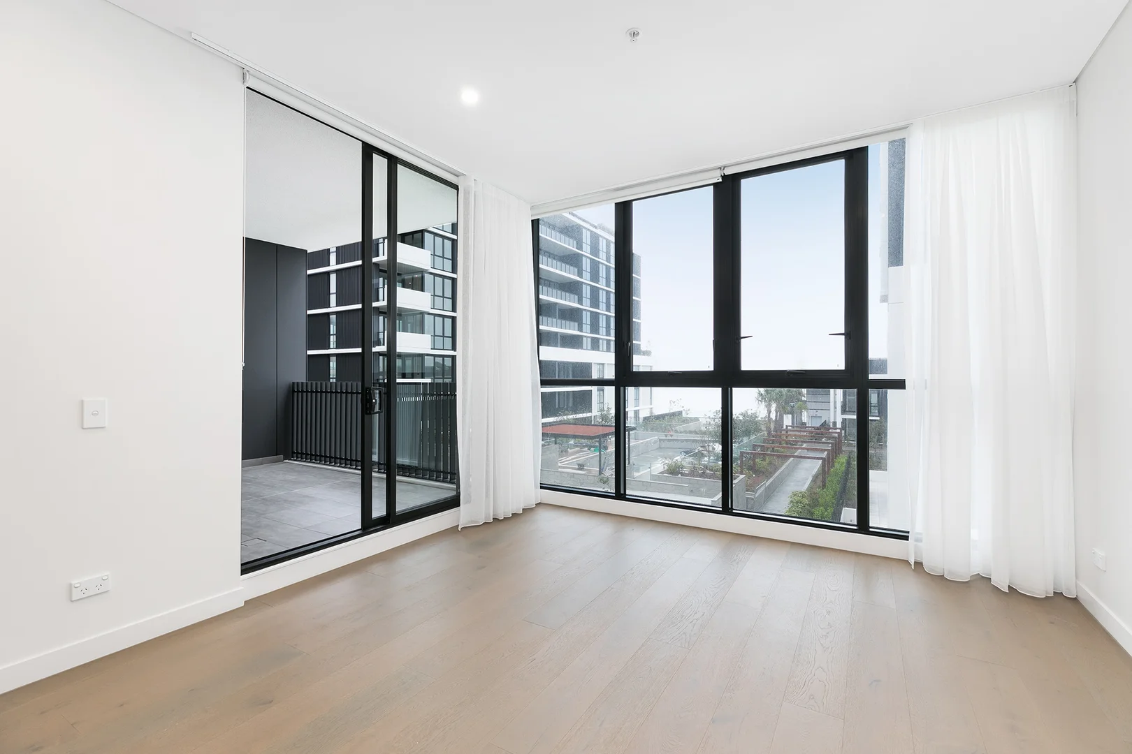 Additional image 4 of 810/455A Captain Cook Drive, Woolooware NSW 2230