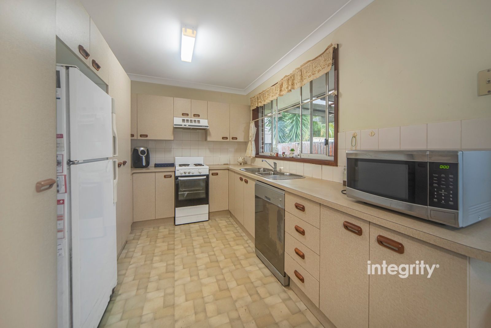 3/2 Brodie Close, Bomaderry NSW 2541, Image 2