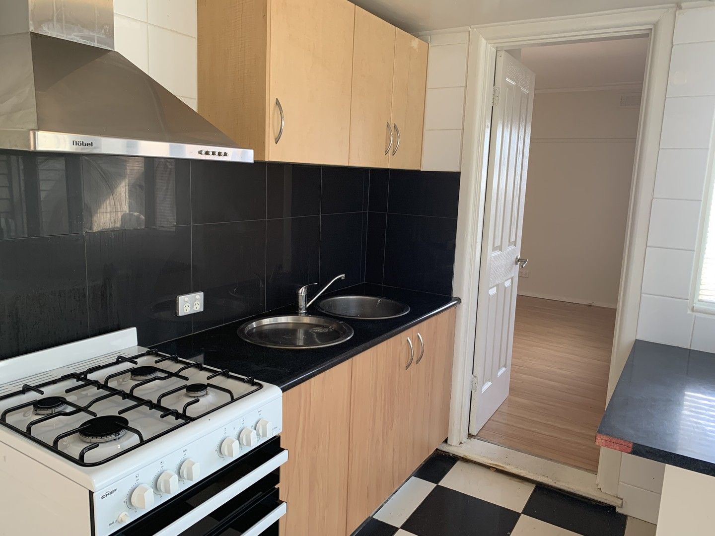 1 bedrooms Apartment / Unit / Flat in 2/138 Spray Street ROSEBUD VIC, 3939