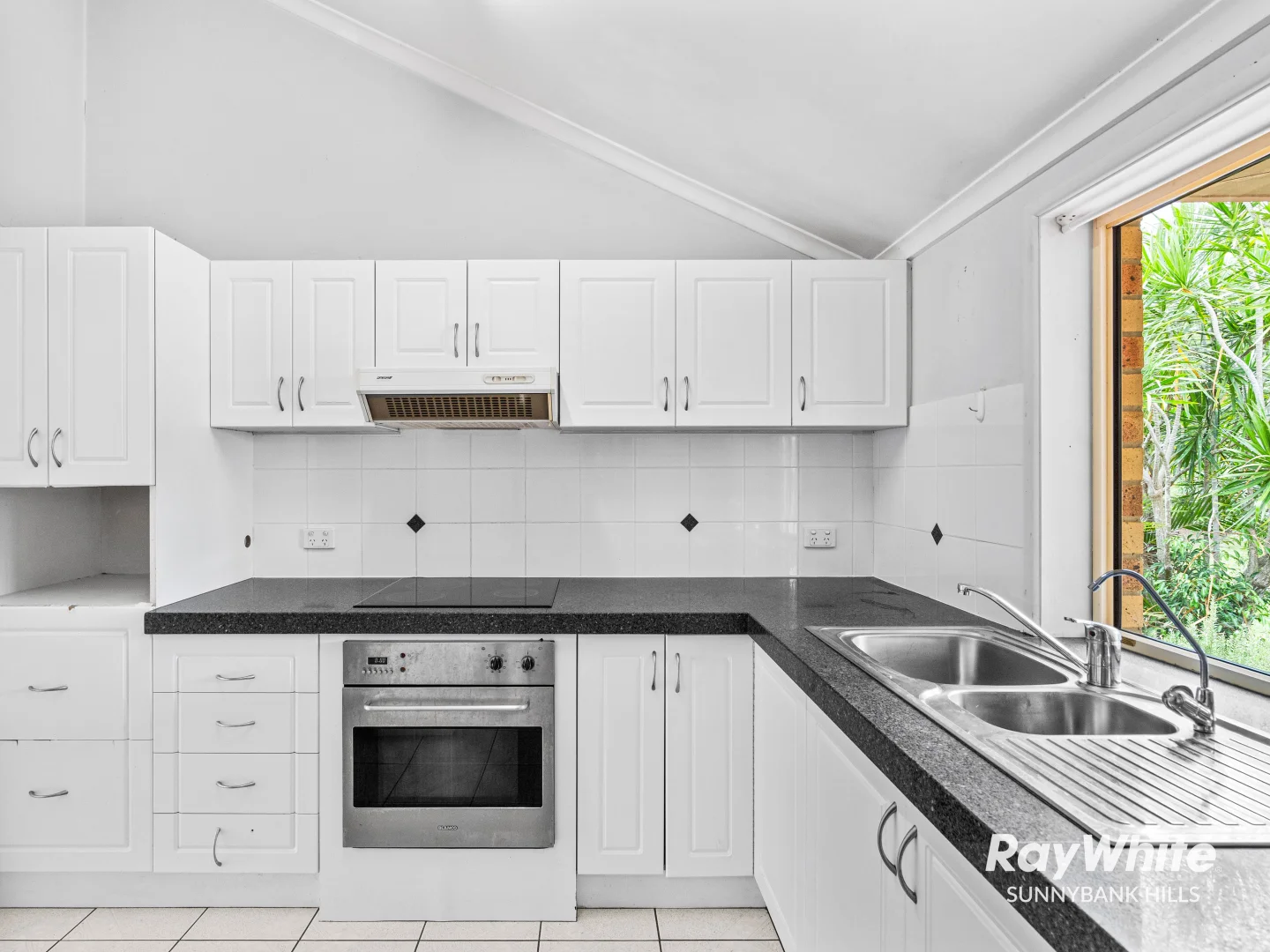 Additional image 7 of 13/10 Rowe Close, Wishart QLD 4122