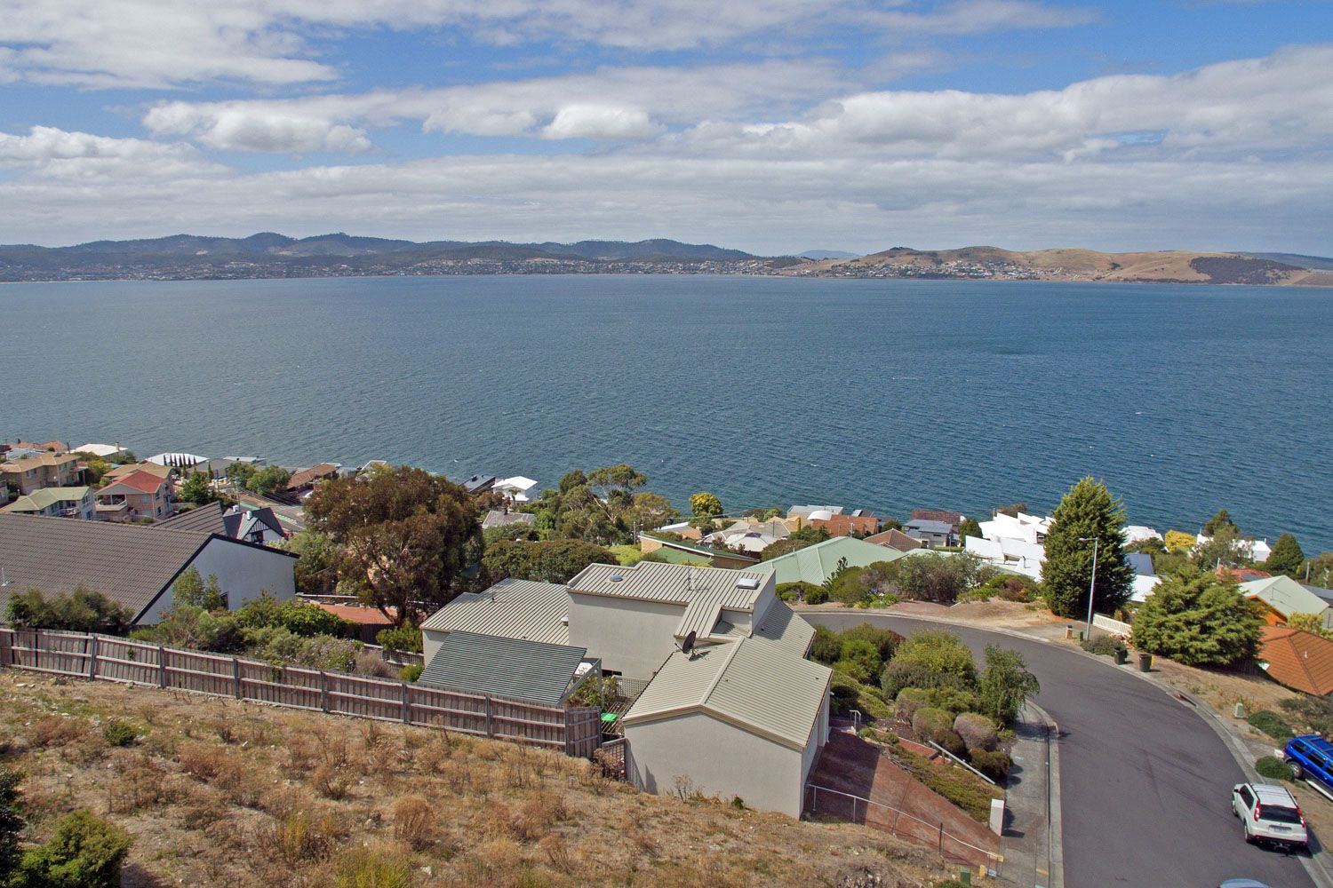 21 Pauldon Drive, Sandy Bay TAS 7005, Image 2