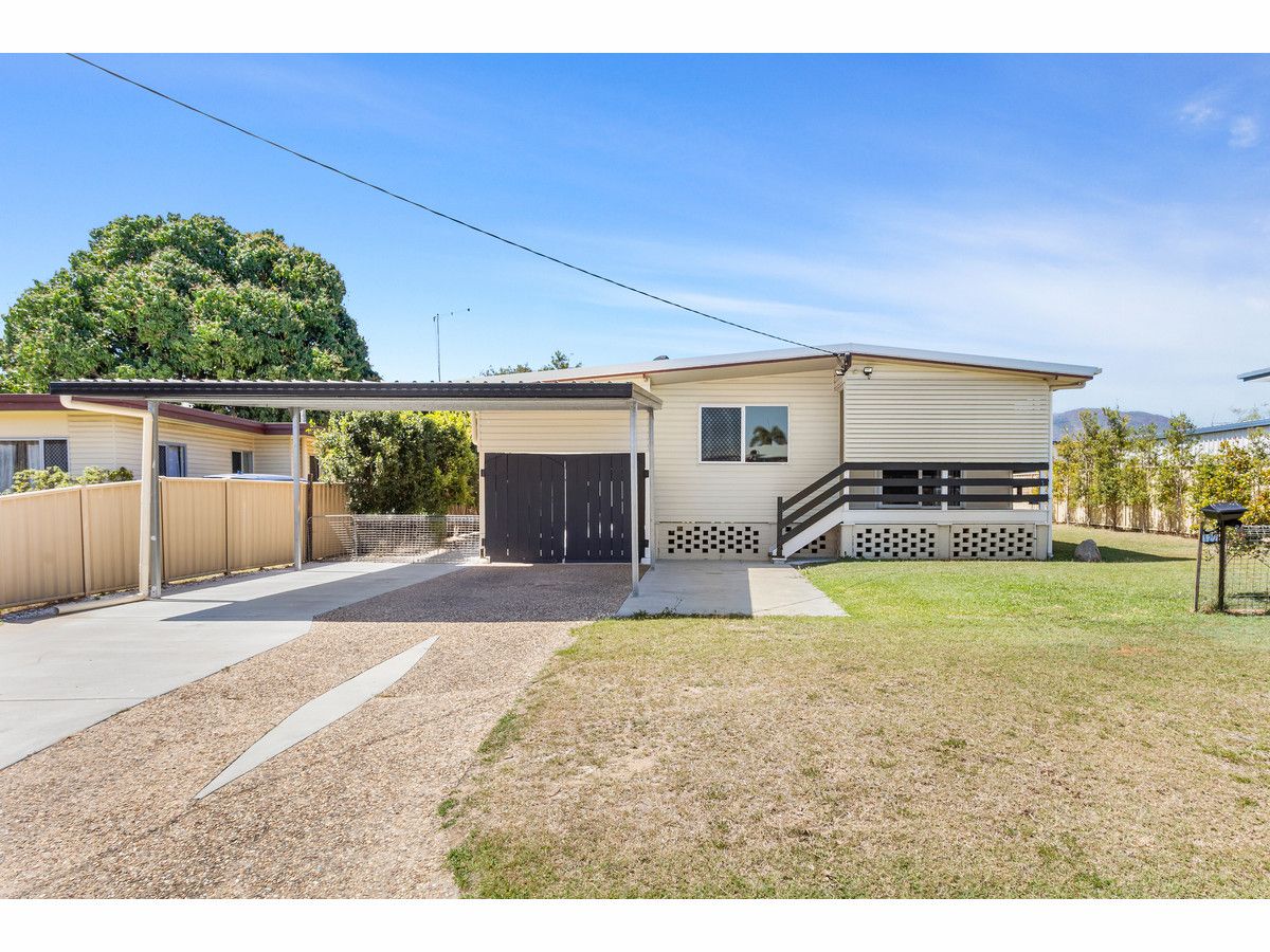 3 bedrooms House in 122 Menzies Street PARK AVENUE QLD, 4701