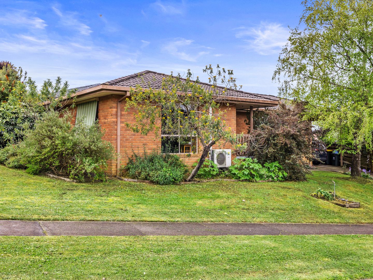 20 Eden Crescent, Leongatha VIC 3953 Domain