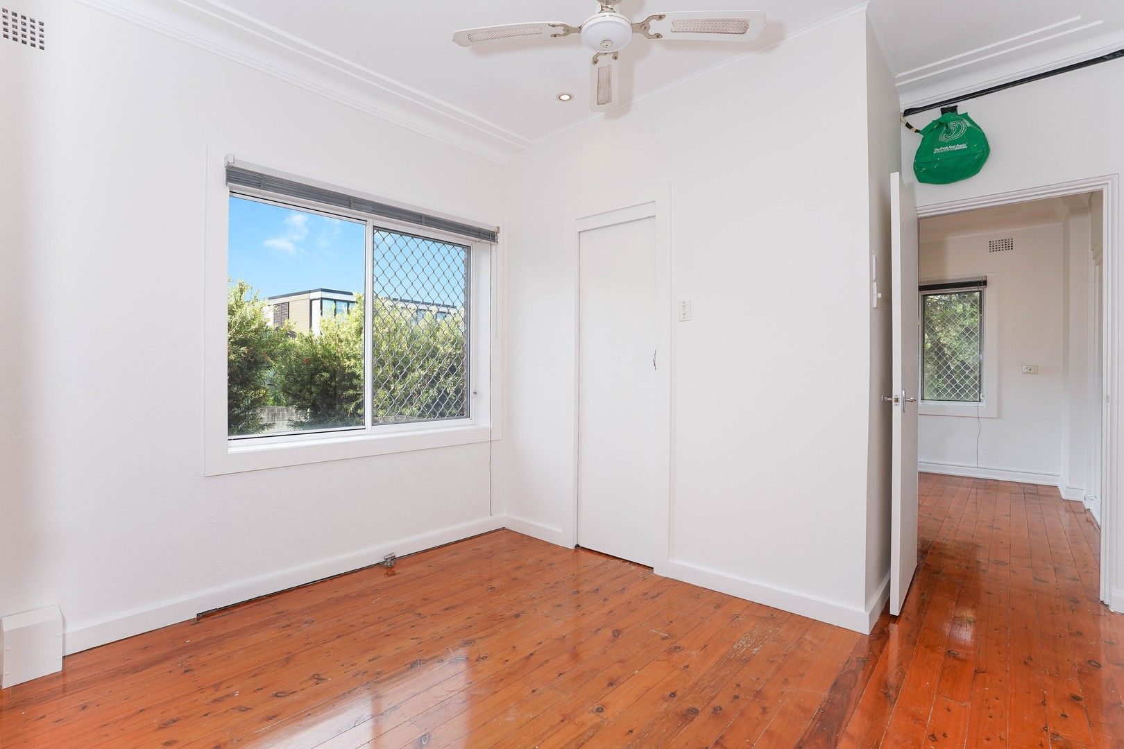 1 bedrooms Apartment / Unit / Flat in 617C Pittwater Road DEE WHY NSW, 2099