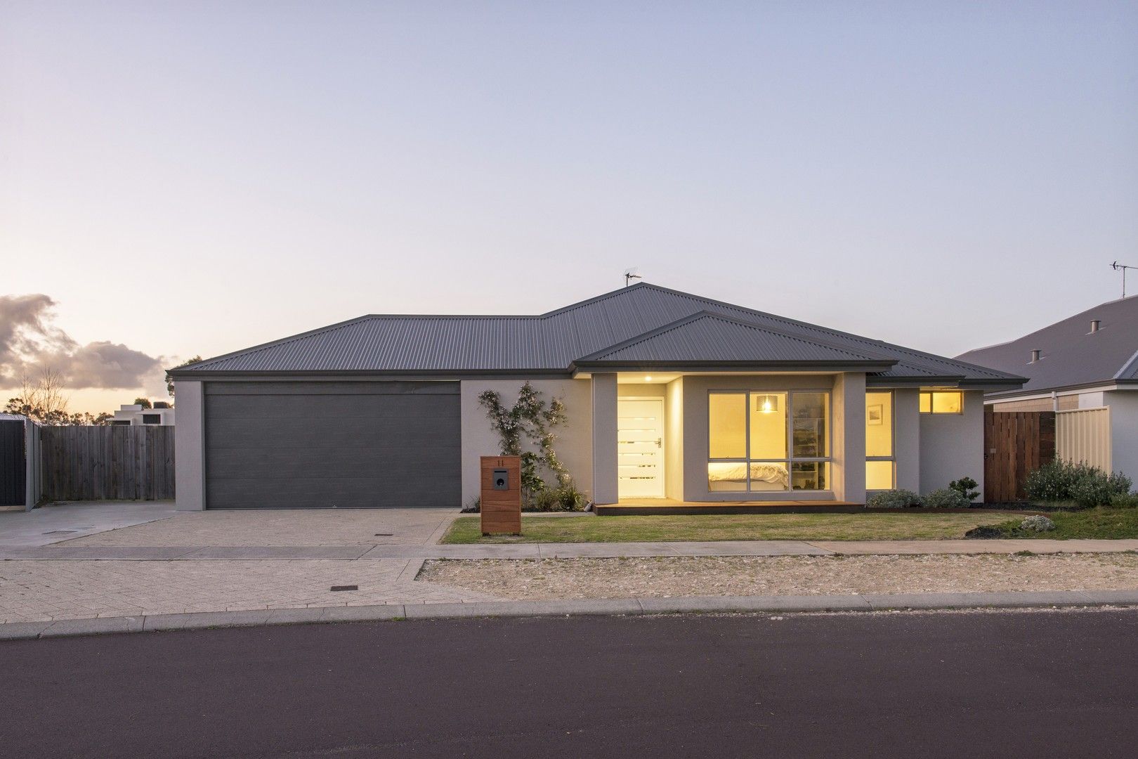 4 bedrooms House in 11 Bandon Loop DUNSBOROUGH WA, 6281