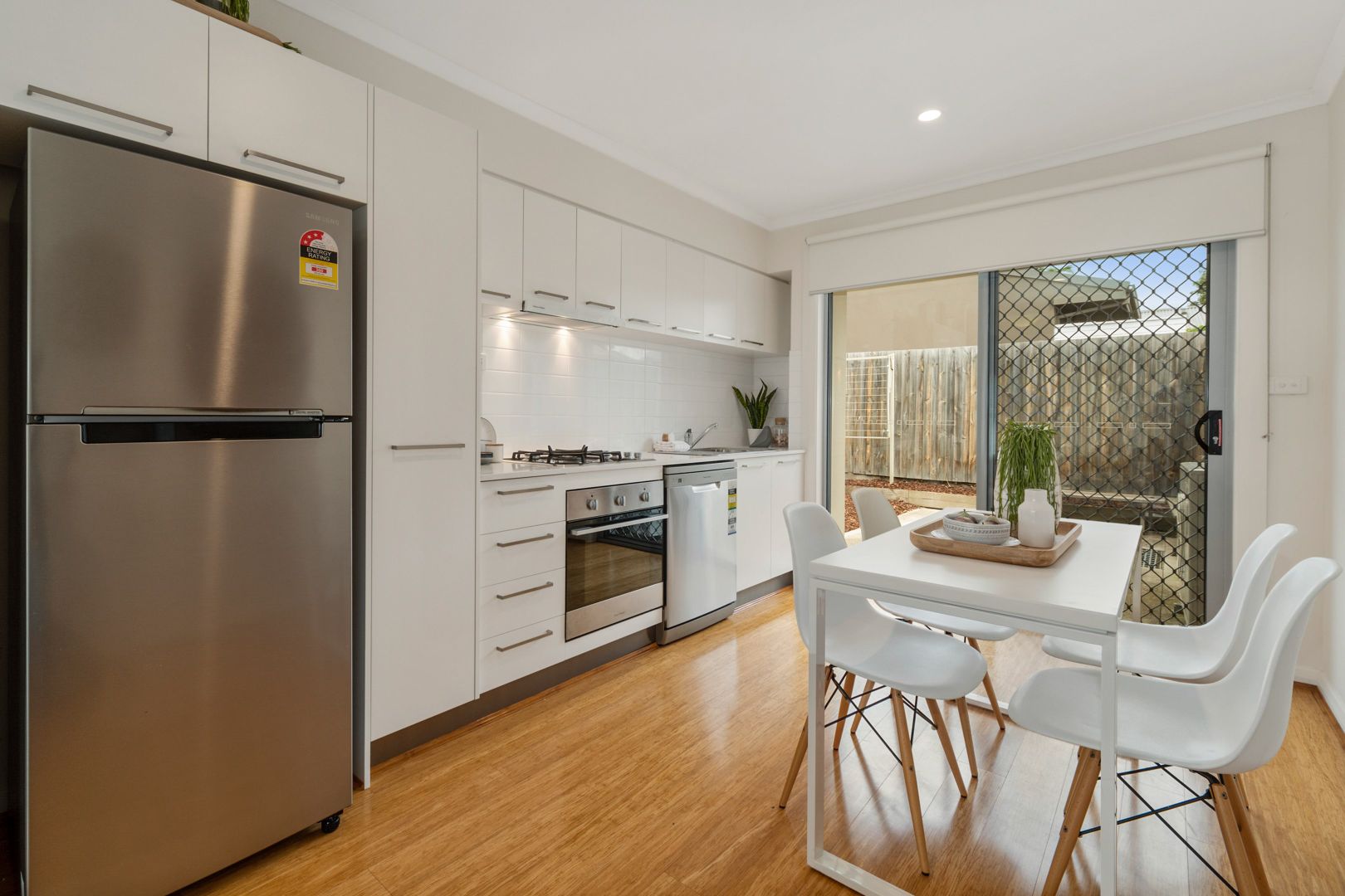 1/11 Embankment Grove, Chelsea VIC 3196, Image 2