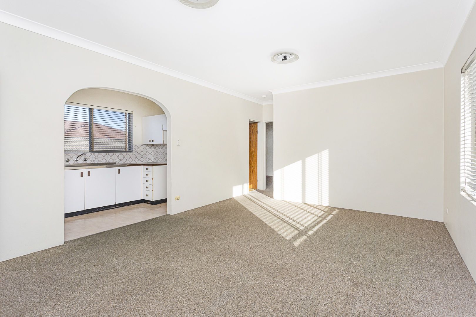 6/150 Russell Avenue, Dolls Point NSW 2219, Image 2