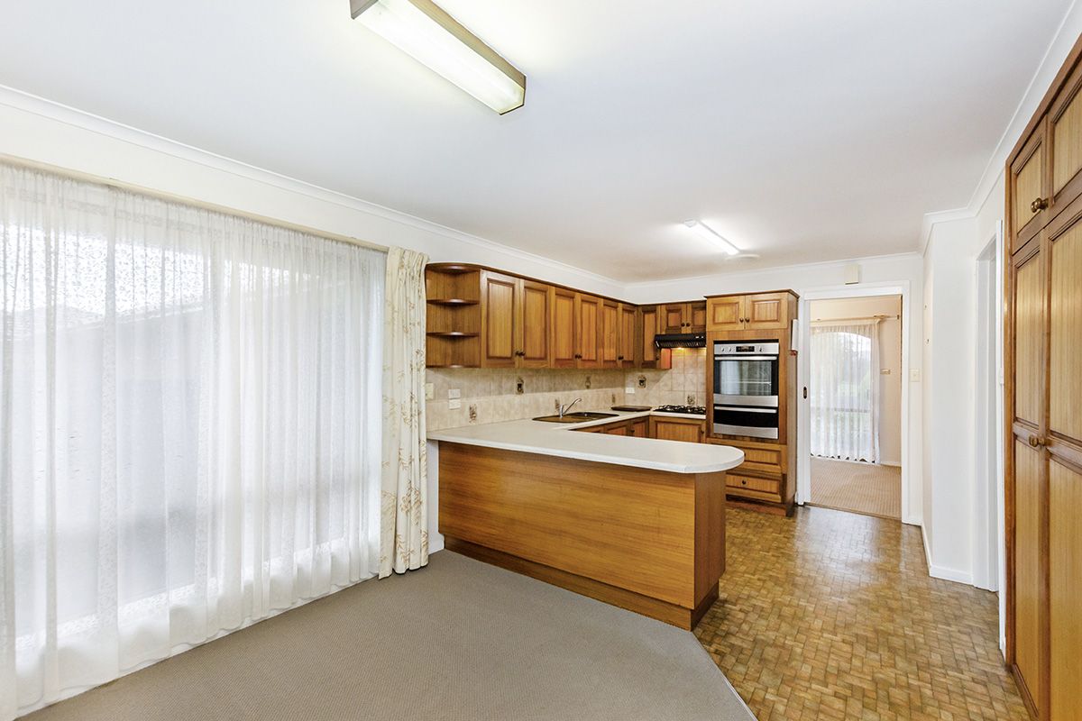 21 Cameron Street, Heywood VIC 3304, Image 2