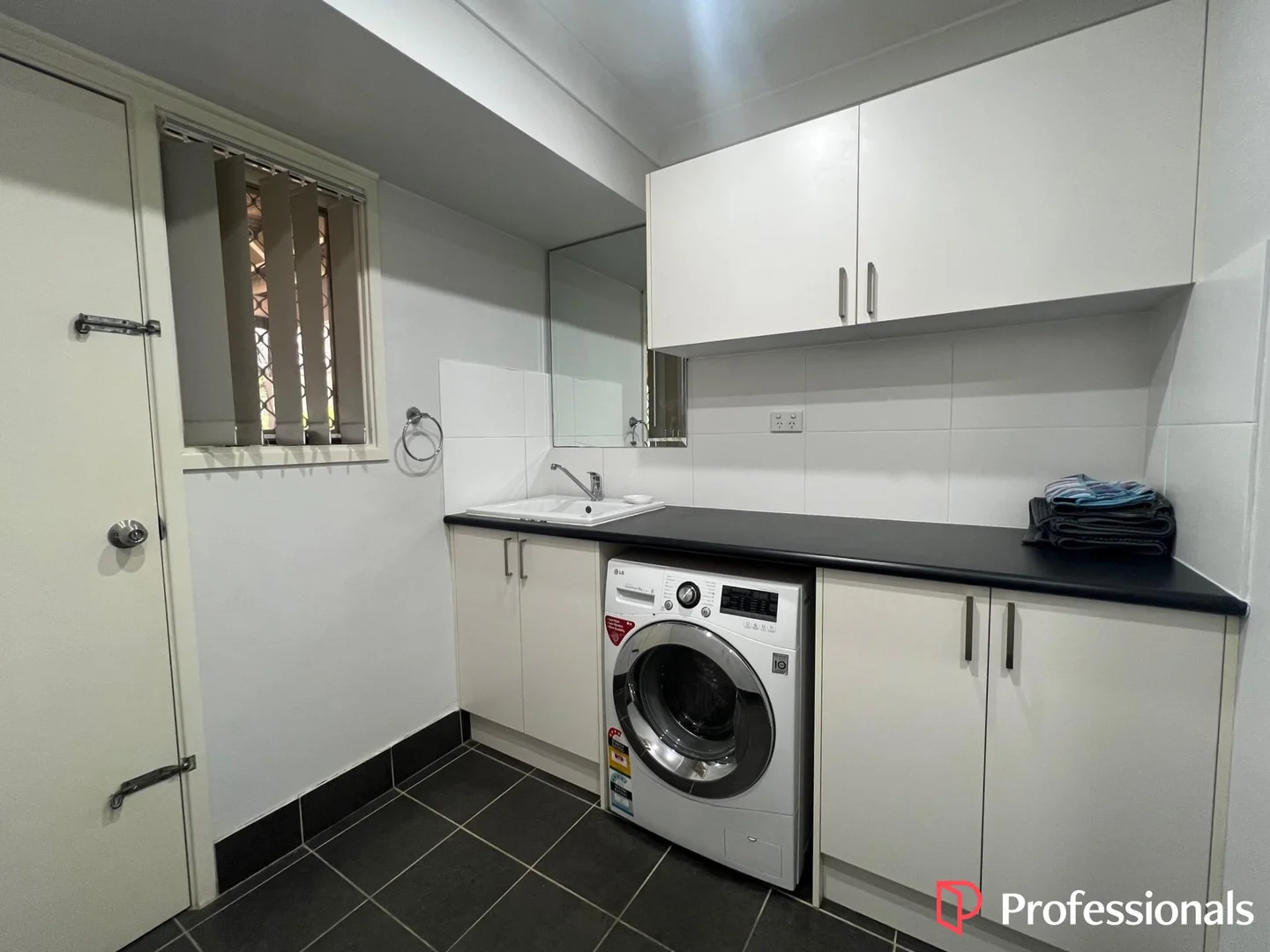 Additional image 7 of 25 Phar Lap Close, Casula NSW 2170