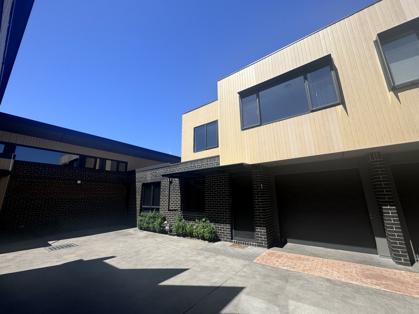 3 bedrooms Townhouse in Unit 4/34 Blacket St DOWNER ACT, 2602