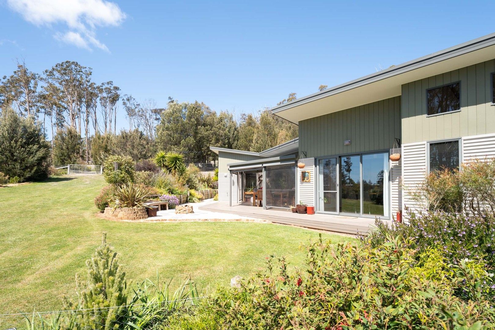 4 bedrooms House in 1 Forest Heights Drive TUGRAH TAS, 7310