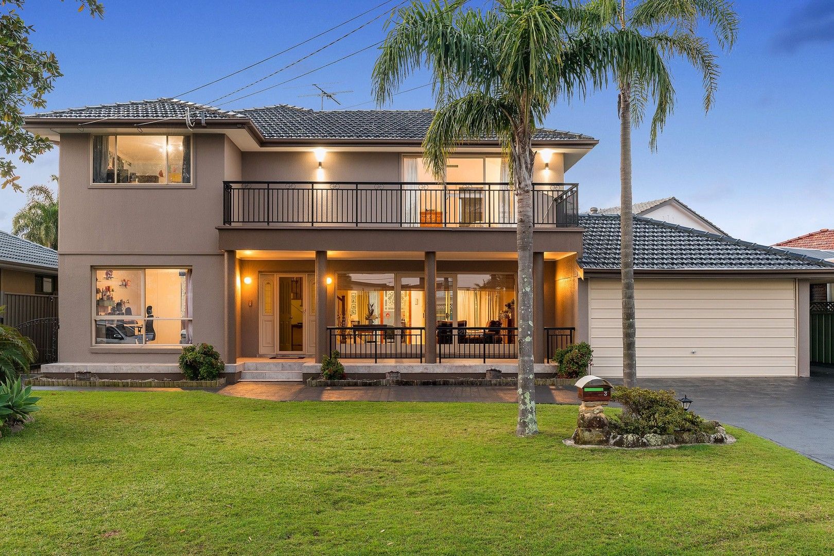 4 bedrooms House in 3 Ord Crescent SYLVANIA WATERS NSW, 2224