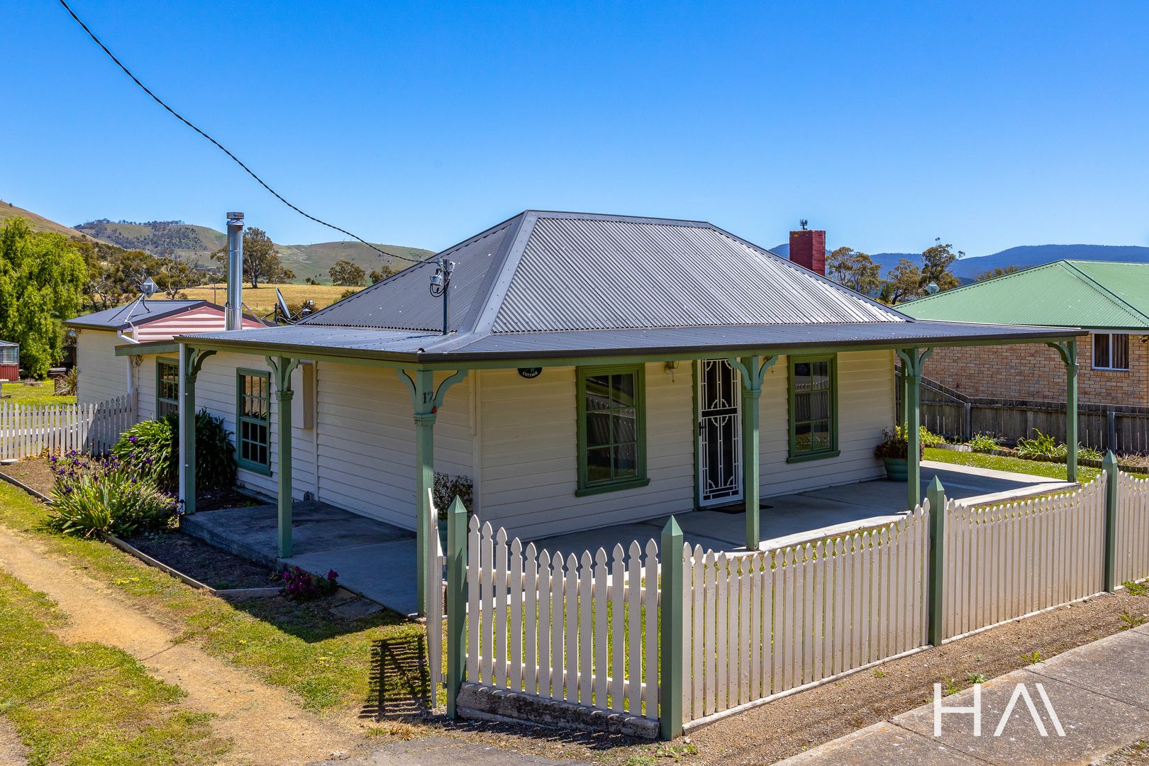 17 Main Street, Kempton TAS 7030, Image 2