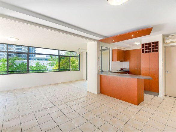 1B/90 Kensington Terrace, Toowong QLD 4066