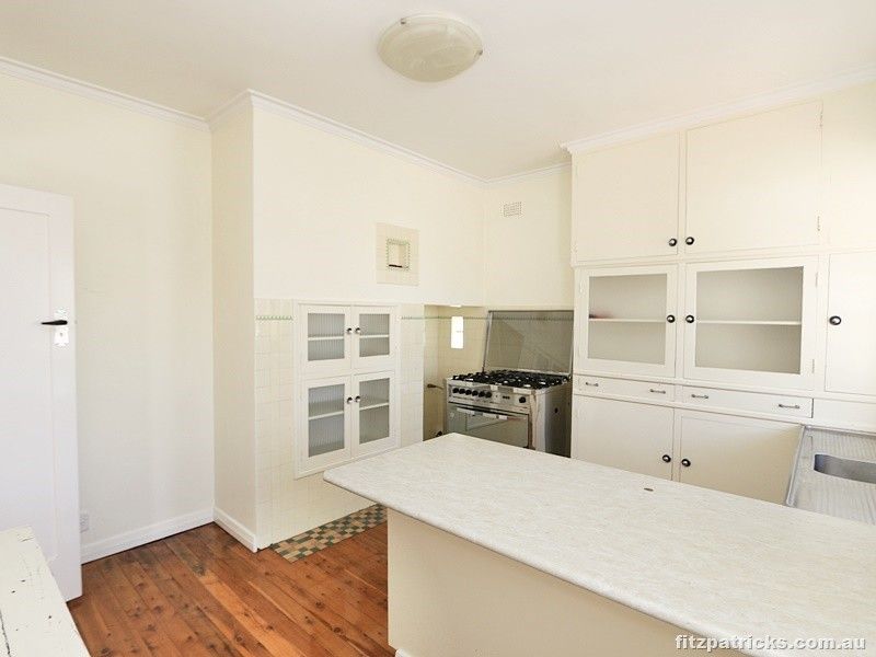 22 Grandview Avenue, Turvey Park NSW 2650, Image 1