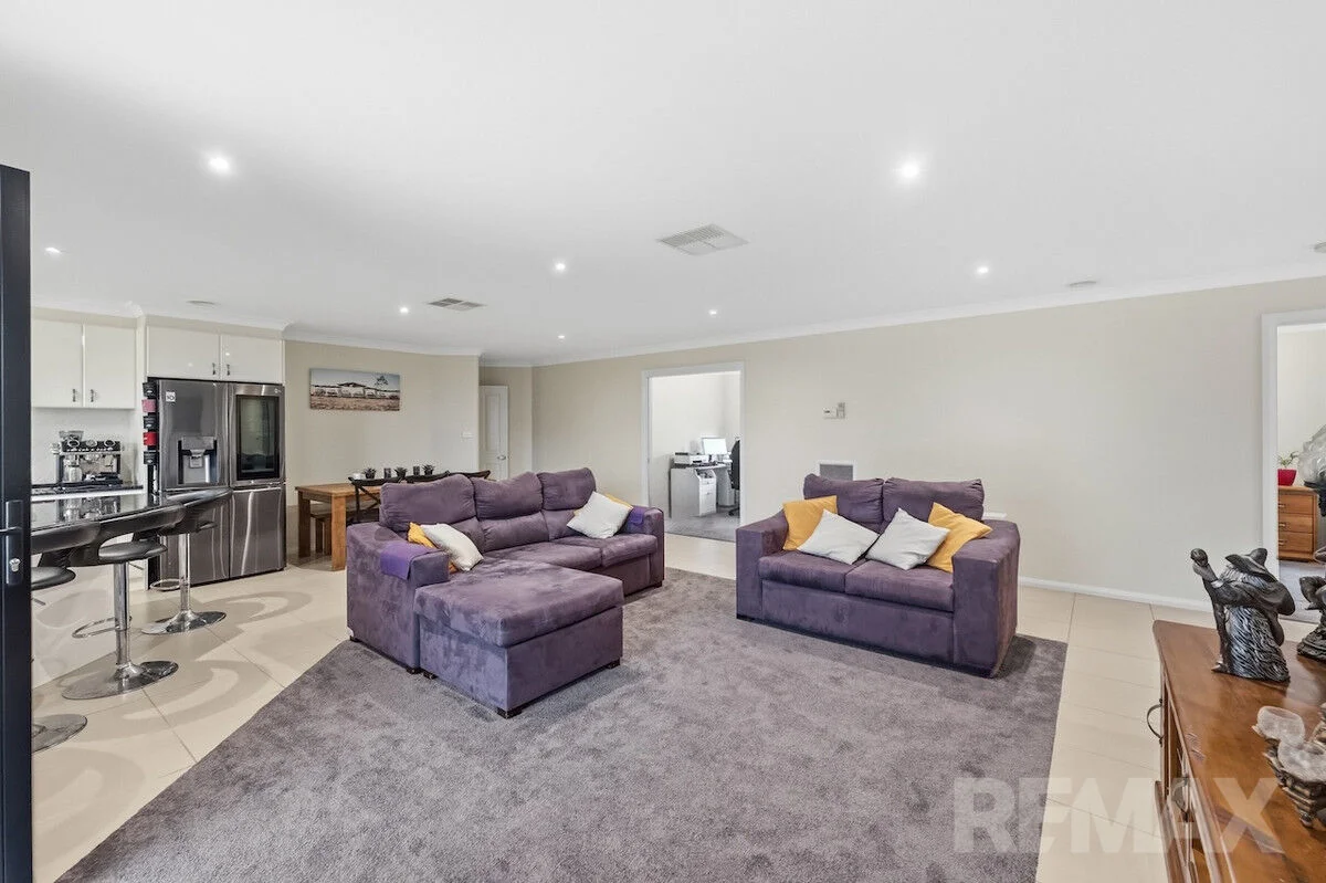 Additional image 5 of 45 Yarrawah Crescent, Bourkelands NSW 2650