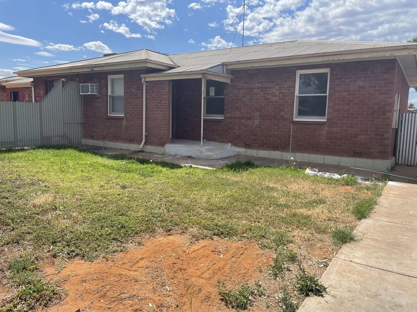 3 bedrooms Semi-Detached in 10 Bevan Crescent WHYALLA STUART SA, 5608