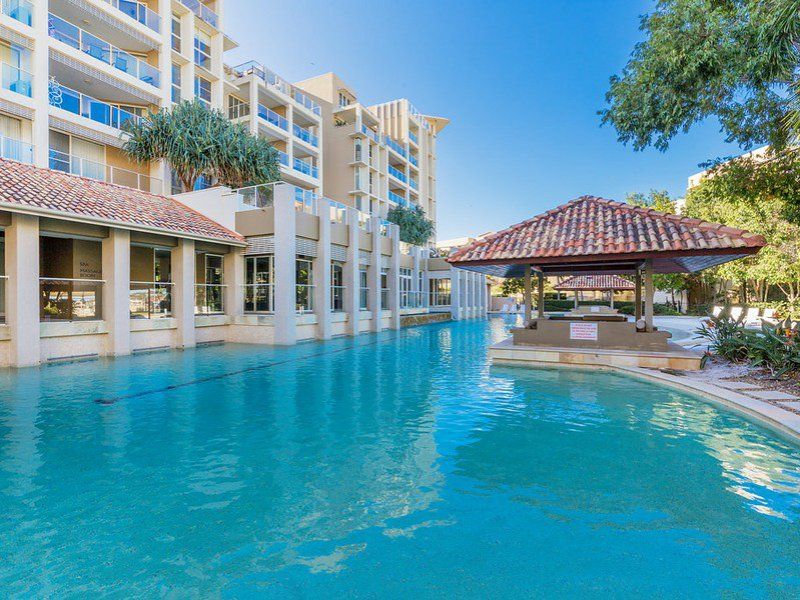 4 bedrooms Apartment / Unit / Flat in 18/251 Varsity Parade VARSITY LAKES QLD, 4227