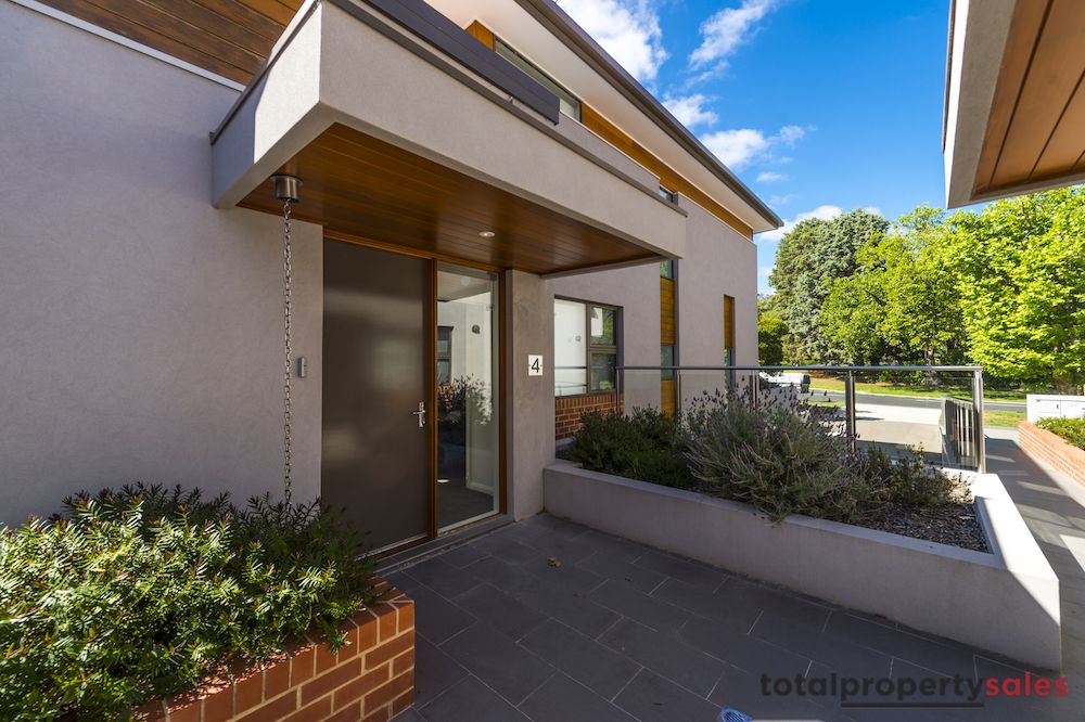 4/5 Arthur Circle, Forrest ACT 2603, Image 2