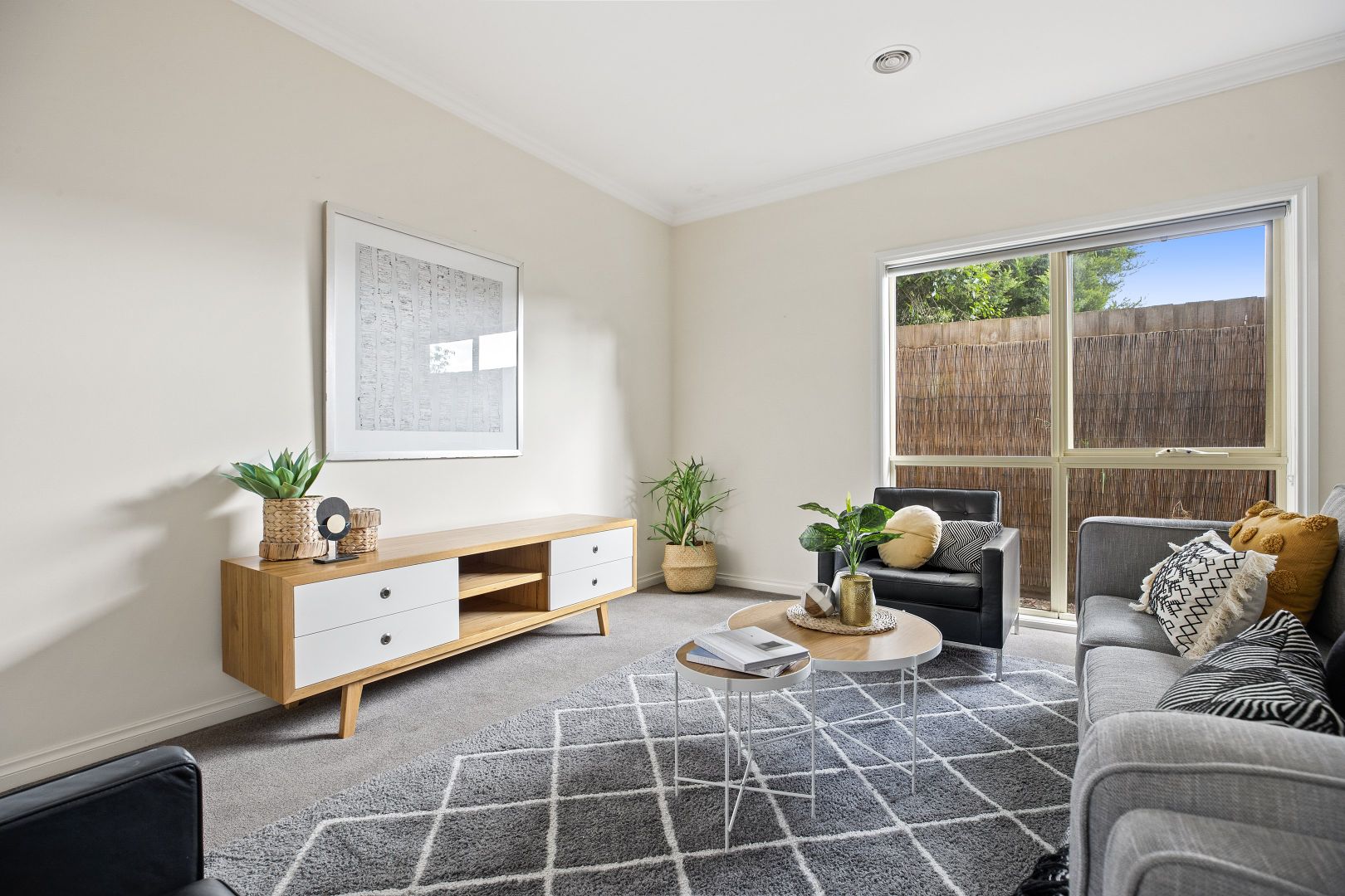 3/14a Parrs Road, Croydon VIC 3136, Image 2