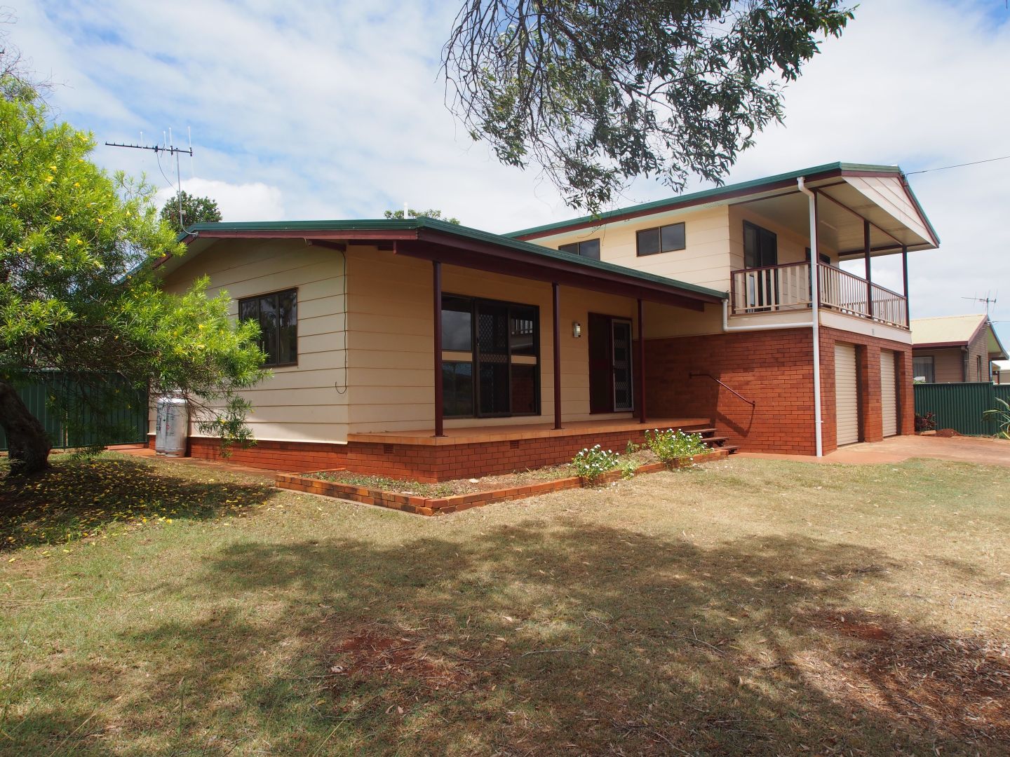 2 Hinkler Street, Childers QLD 4660, Image 1