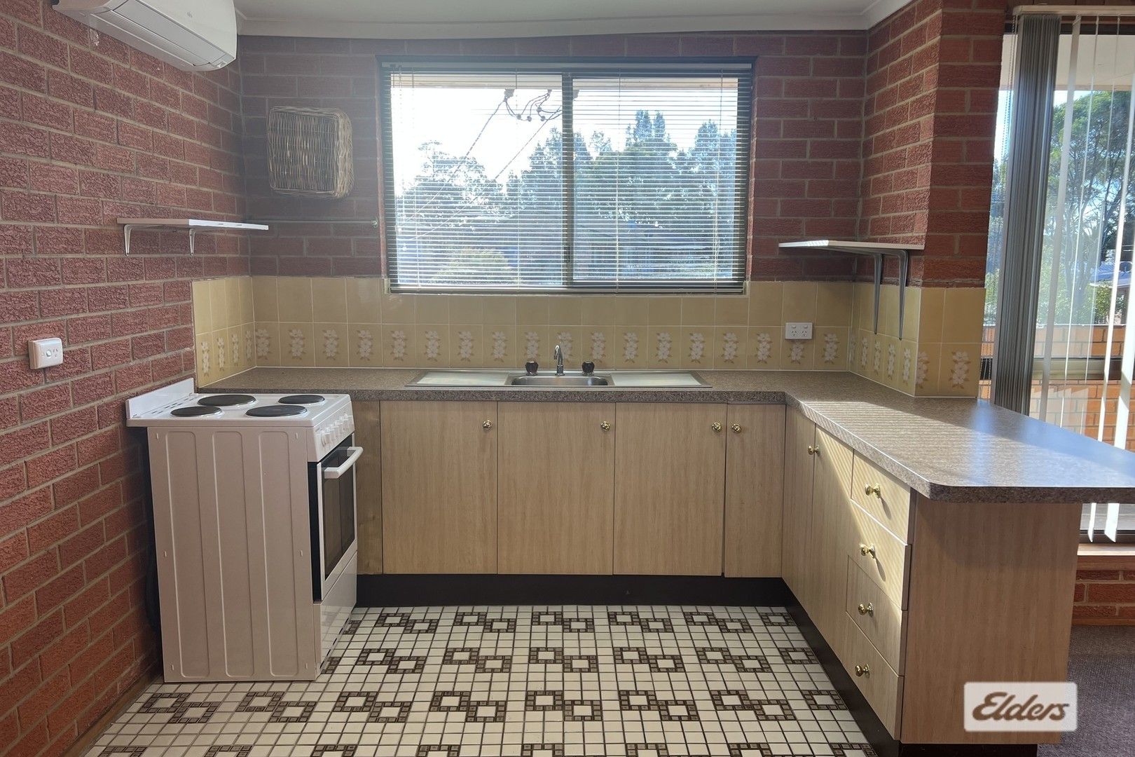 2 bedrooms Apartment / Unit / Flat in 1/12 Avalon Street BATEMANS BAY NSW, 2536
