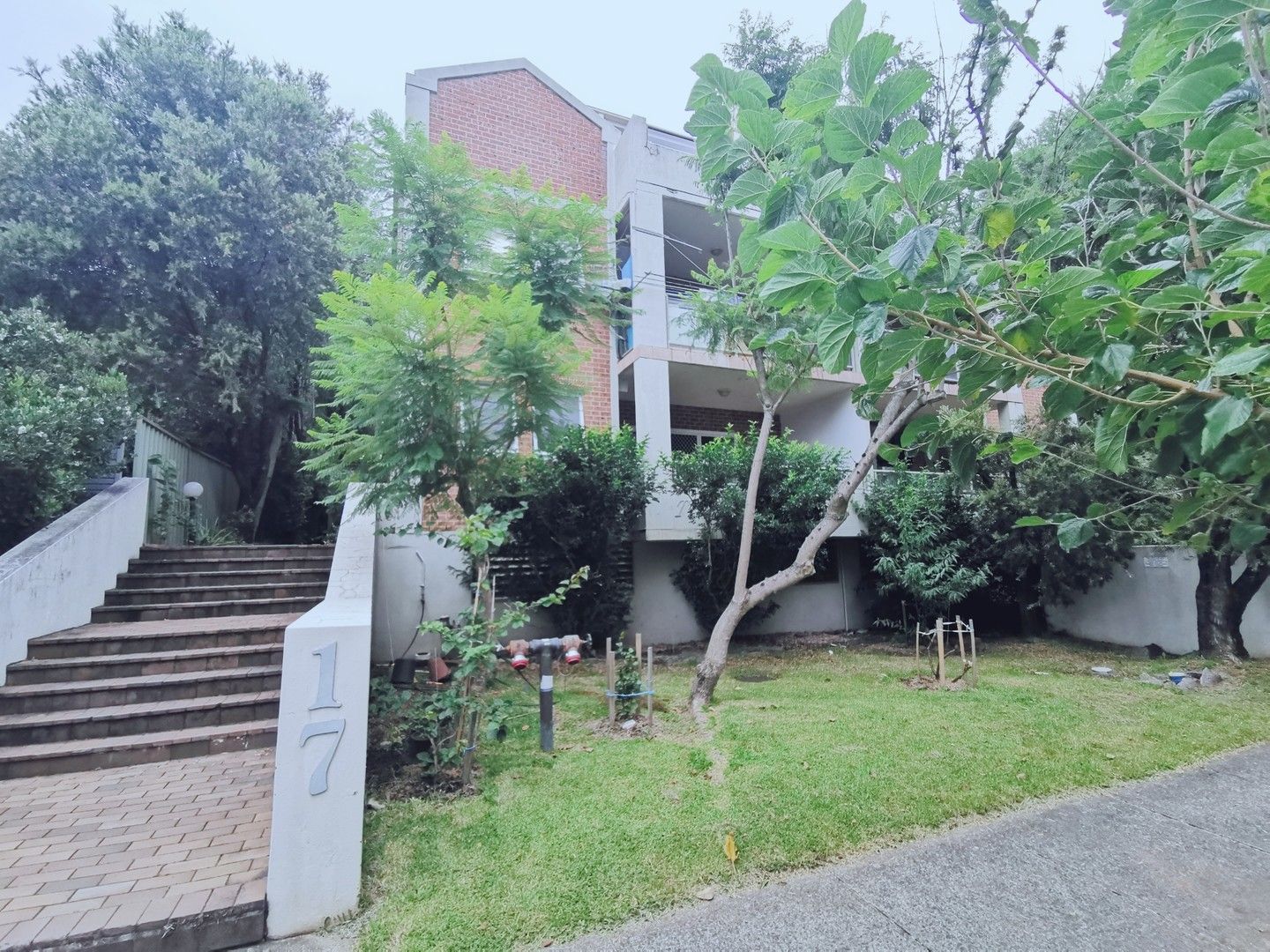 3 bedrooms Apartment / Unit / Flat in Unit 2/15-17 Gordon St HURSTVILLE NSW, 2220
