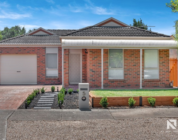 5 Welsh Court, Caroline Springs VIC 3023