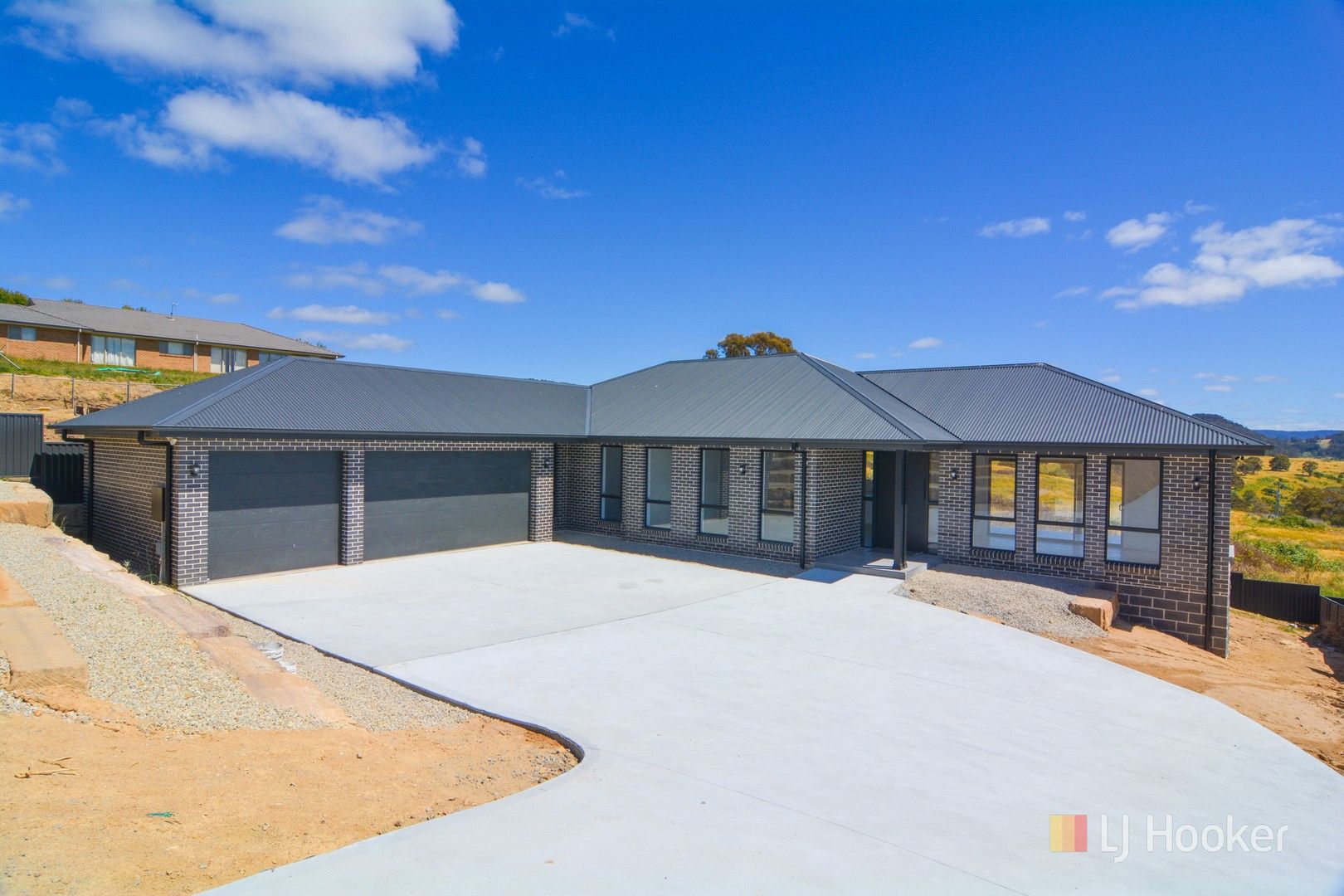 4 bedrooms House in 17 Thornton Avenue LITHGOW NSW, 2790