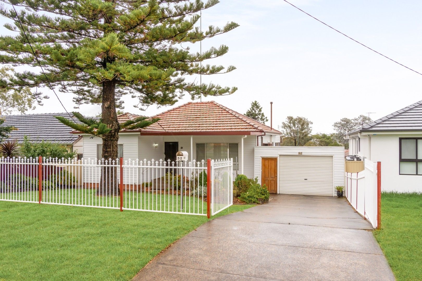 52 Farnsworth Avenue, Campbelltown NSW 2560, Image 0