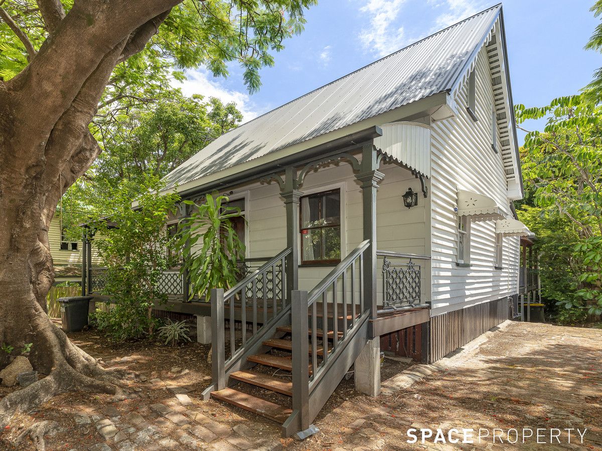 3 bedrooms House in 47 Kennigo Street SPRING HILL QLD, 4000