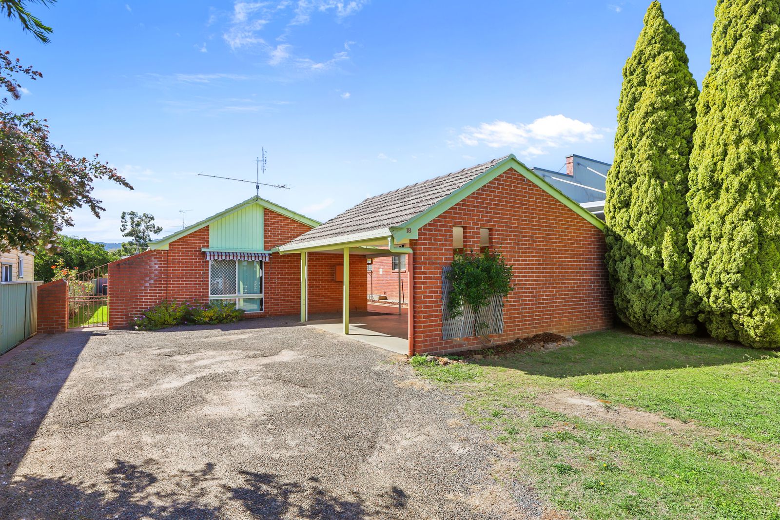 2/18 Hercules Street, Tamworth NSW 2340, Image 0