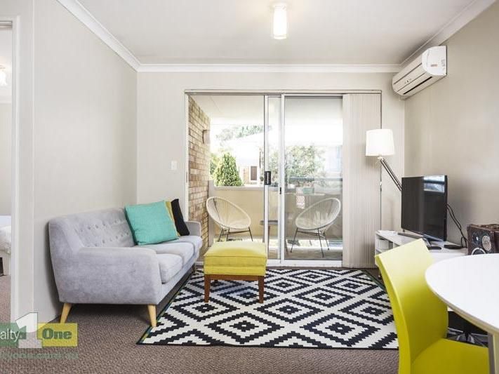 38/2 Pinewood Gardens, Kardinya WA 6163, Image 0