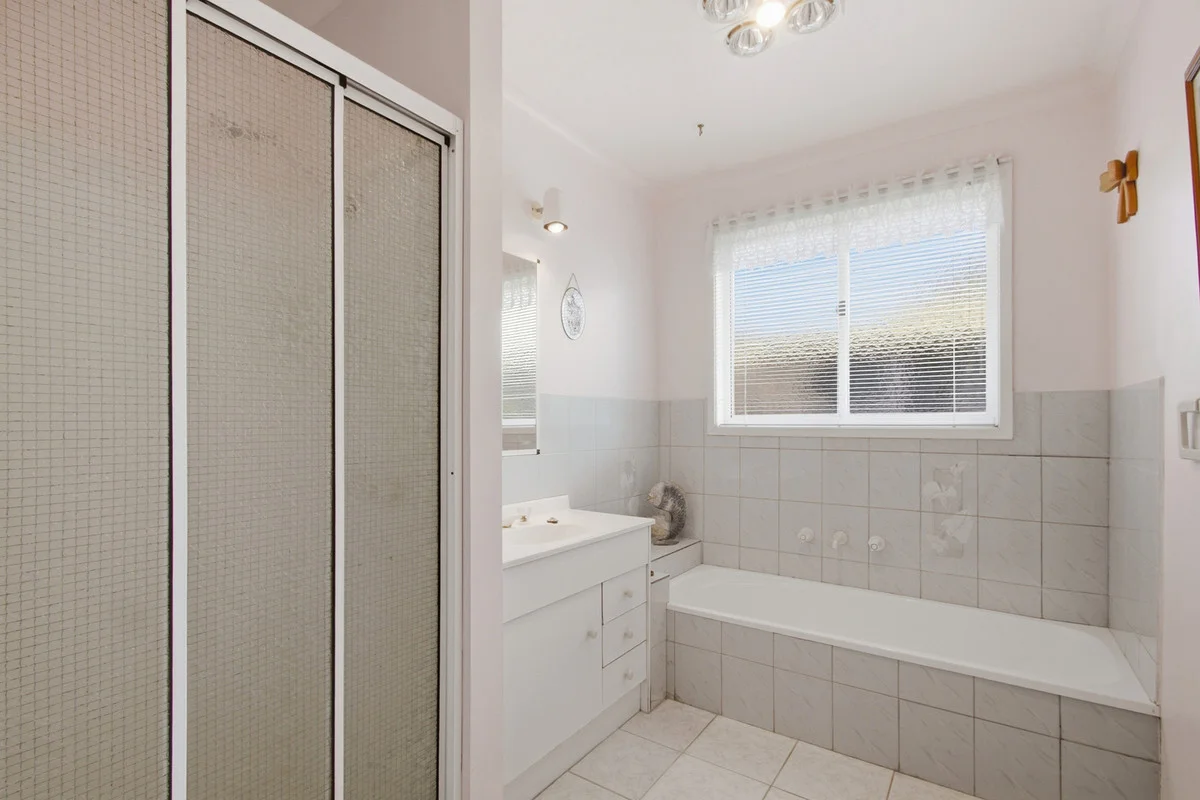 Additional image 11 of 6 Clematis Court, Lakes Entrance VIC 3909