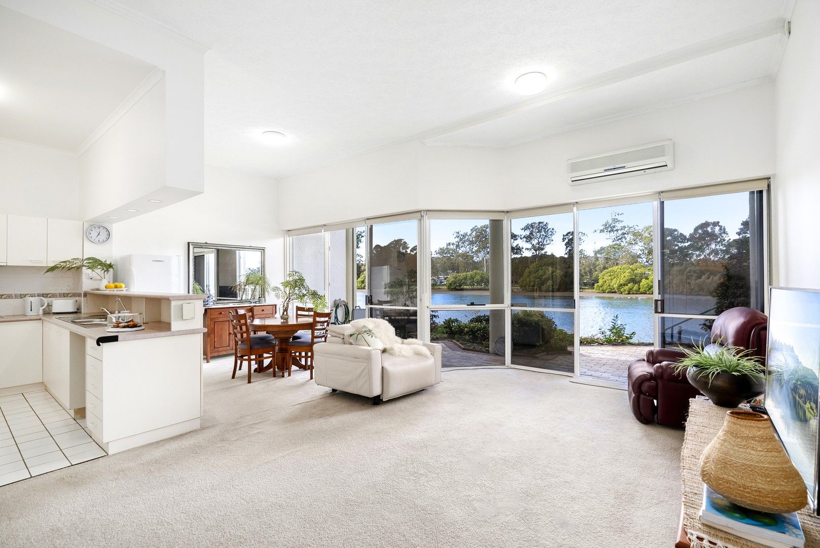 2 bedrooms Apartment / Unit / Flat in 34/56-70 Guineas Creek Road CURRUMBIN WATERS QLD, 4223