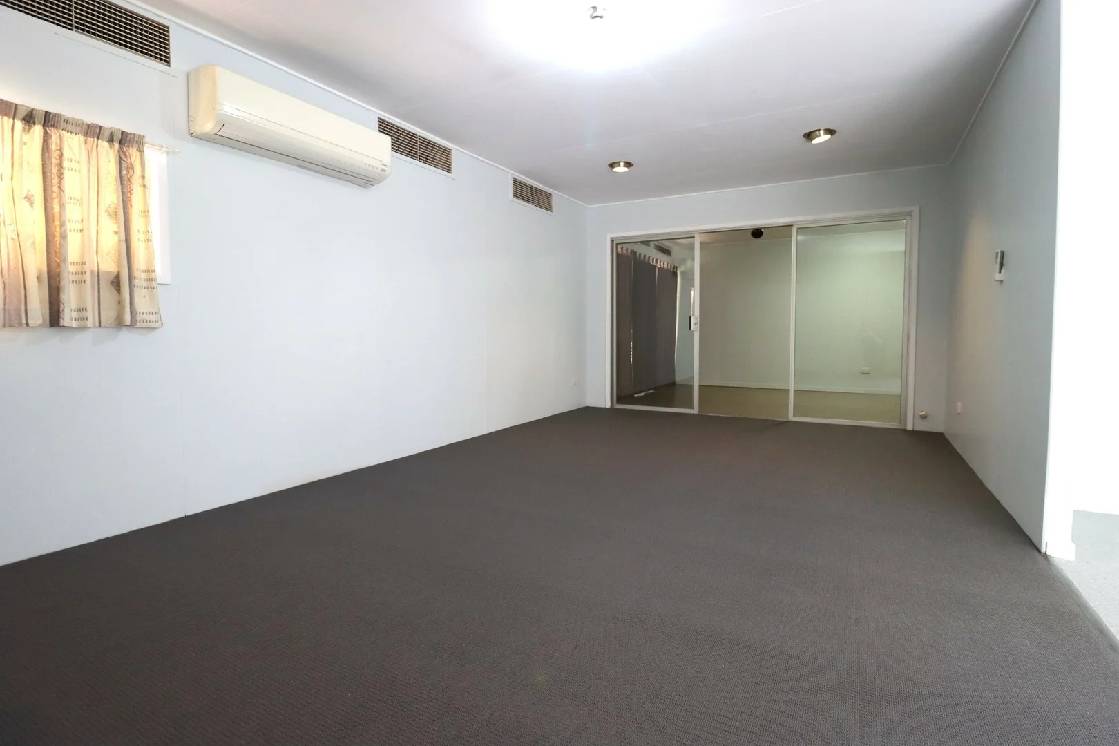 Unit 1/63 Sunset Dr, Mount Isa QLD 4825