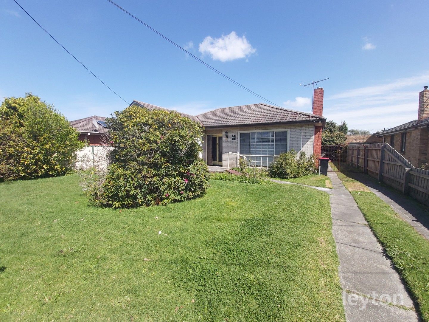 3 bedrooms House in 4 Rosemary Avenue SPRINGVALE VIC, 3171