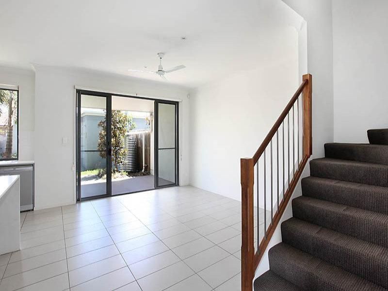 32 The Landings, Upper Coomera QLD 4209, Image 2