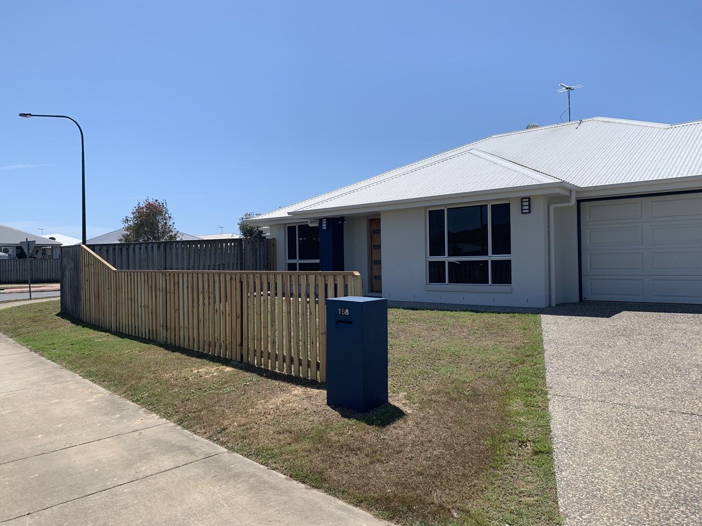 4 bedrooms House in 158 Whitehaven Drive BLACKS BEACH QLD, 4740